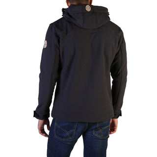 Geographical Norway - Takeaway_man